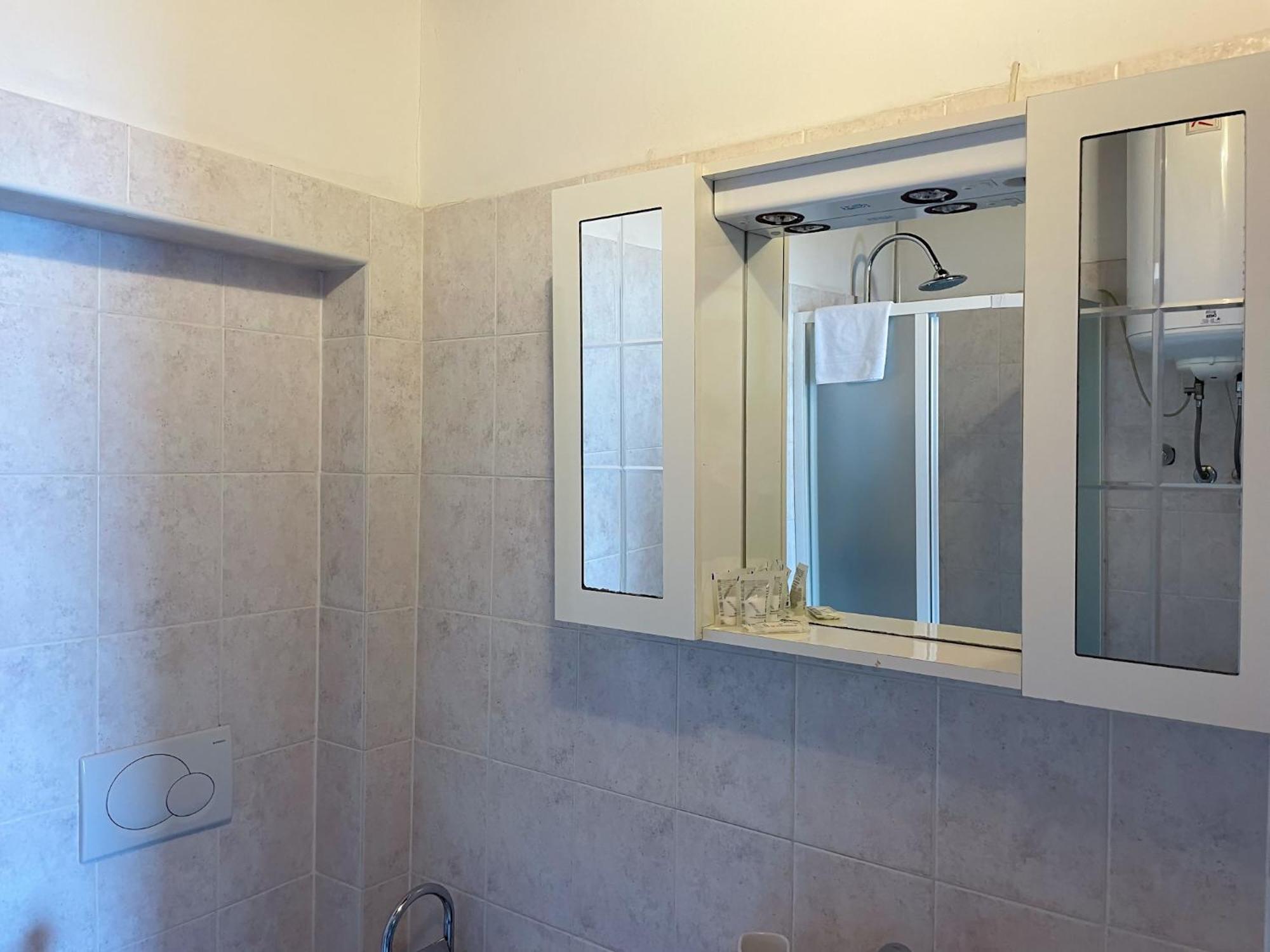 Renzo E Lucia Lake View Apartment Oliveto Lario Exterior photo