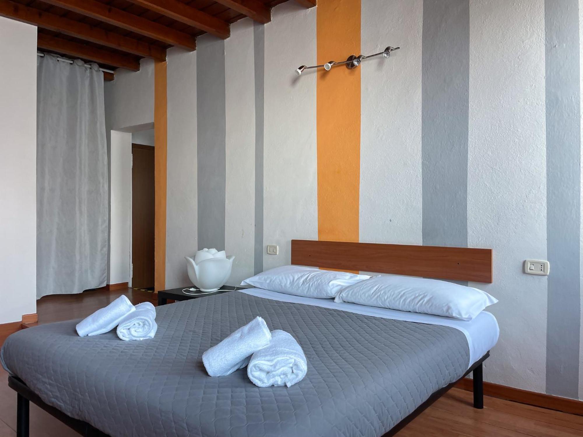 Renzo E Lucia Lake View Apartment Oliveto Lario Exterior photo
