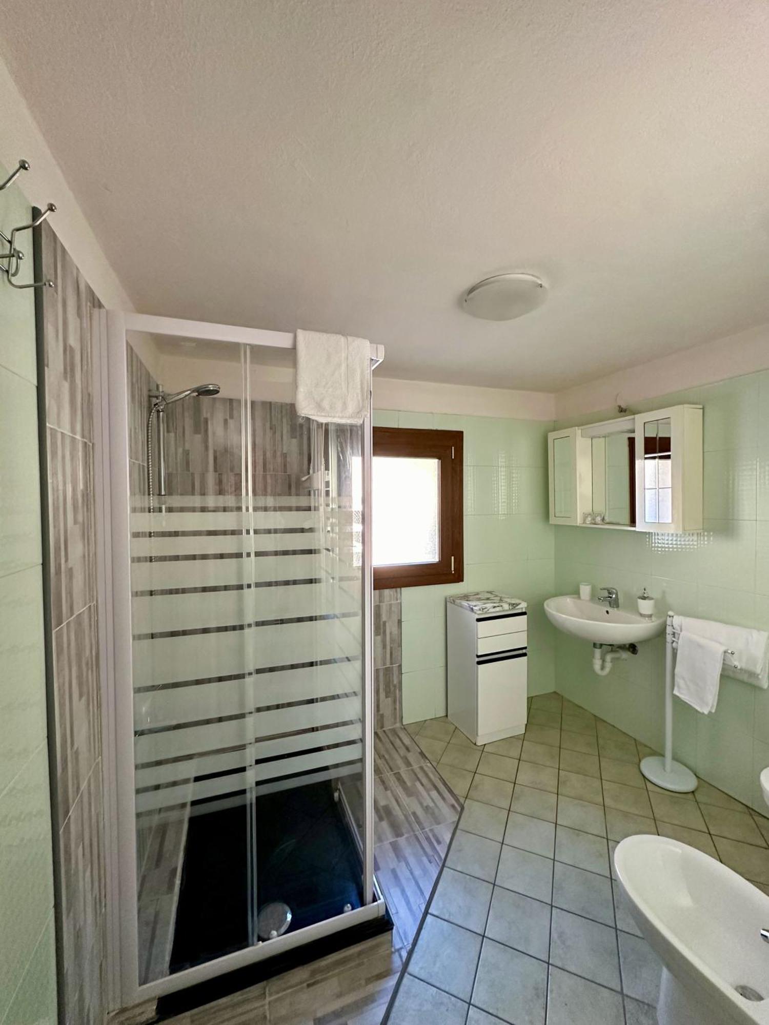 Renzo E Lucia Lake View Apartment Oliveto Lario Room photo