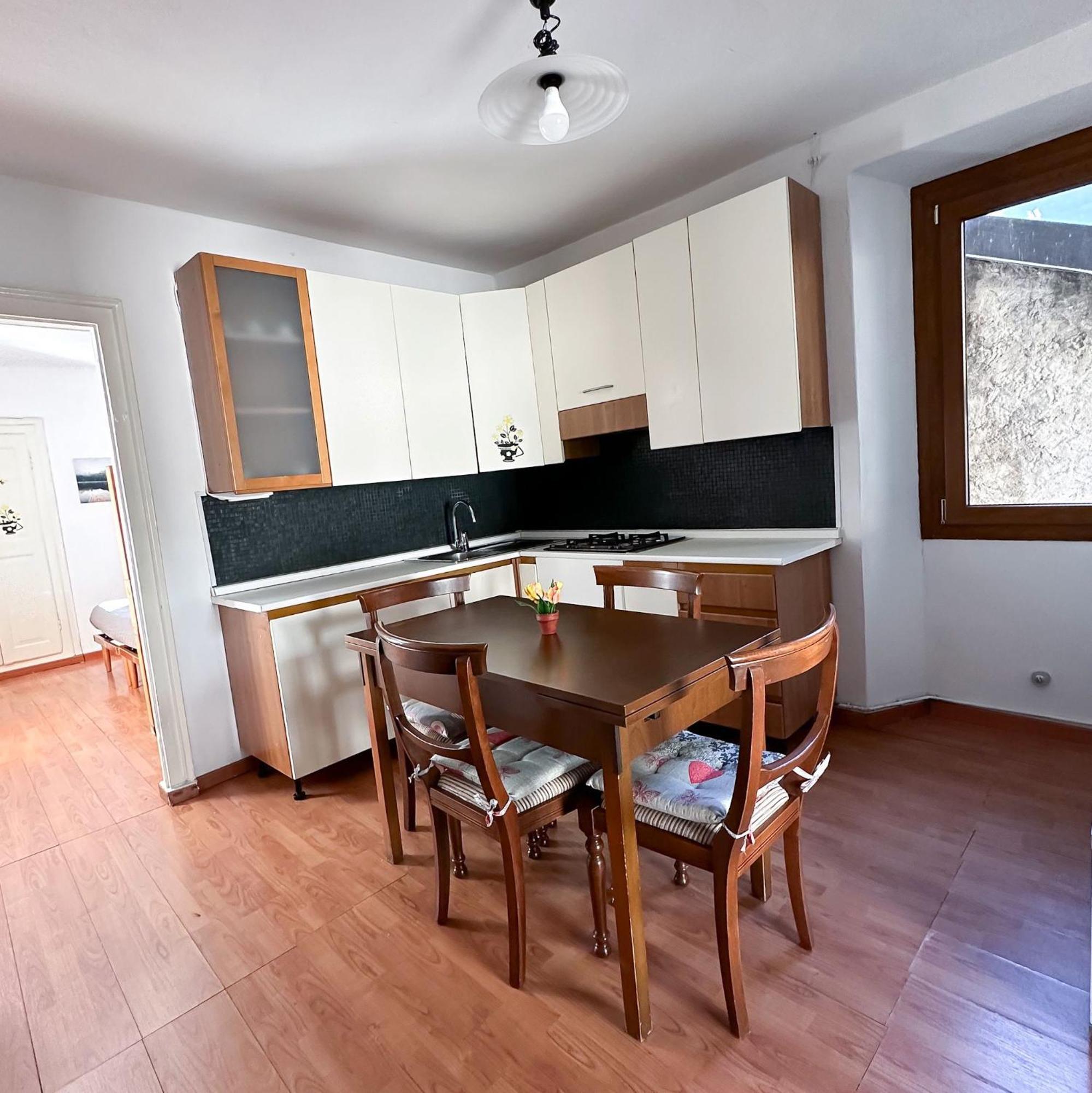 Renzo E Lucia Lake View Apartment Oliveto Lario Room photo