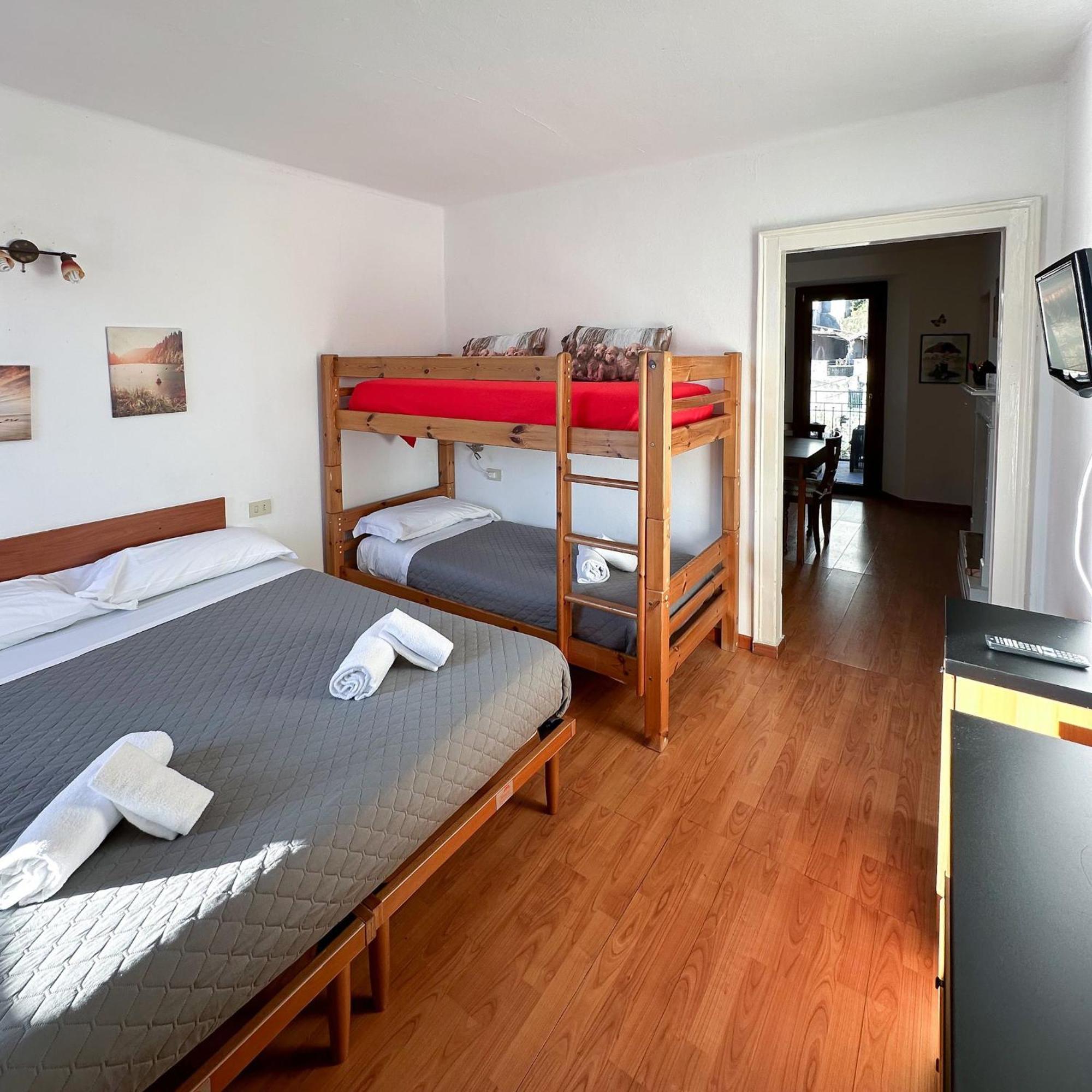 Renzo E Lucia Lake View Apartment Oliveto Lario Room photo